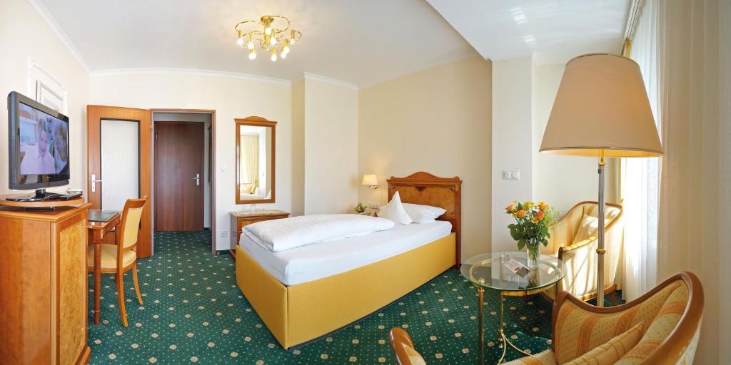 Hotel Sacher-Stoiber Bad Füssing Pokoj fotografie
